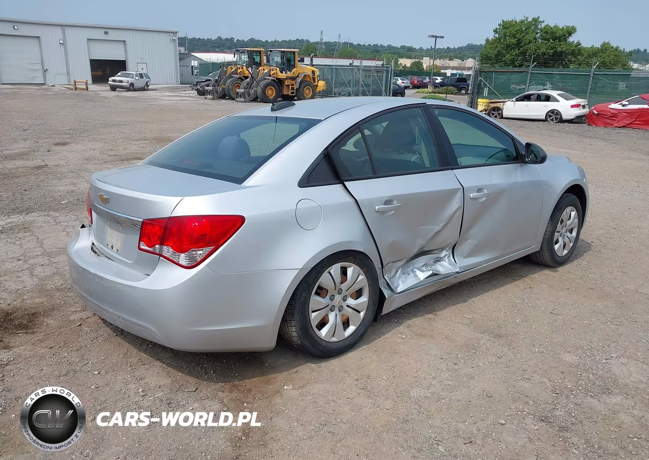2016 Chevrolet Cruze Limited Ls Auto VIN:1G1PC5SG7G7200591 - 4