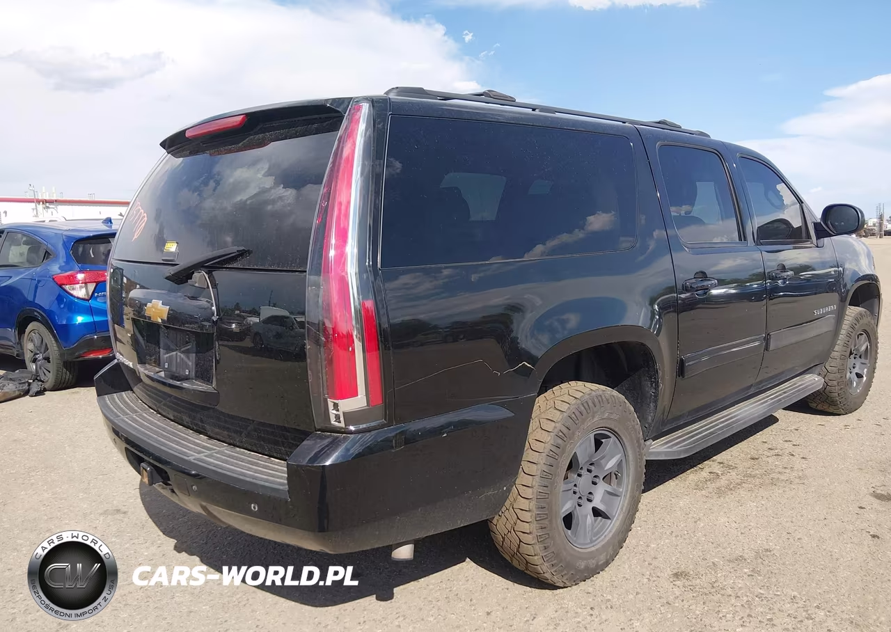 2014 Chevrolet Suburban Lt VIN:1GNSKJE77ER116448 - 4