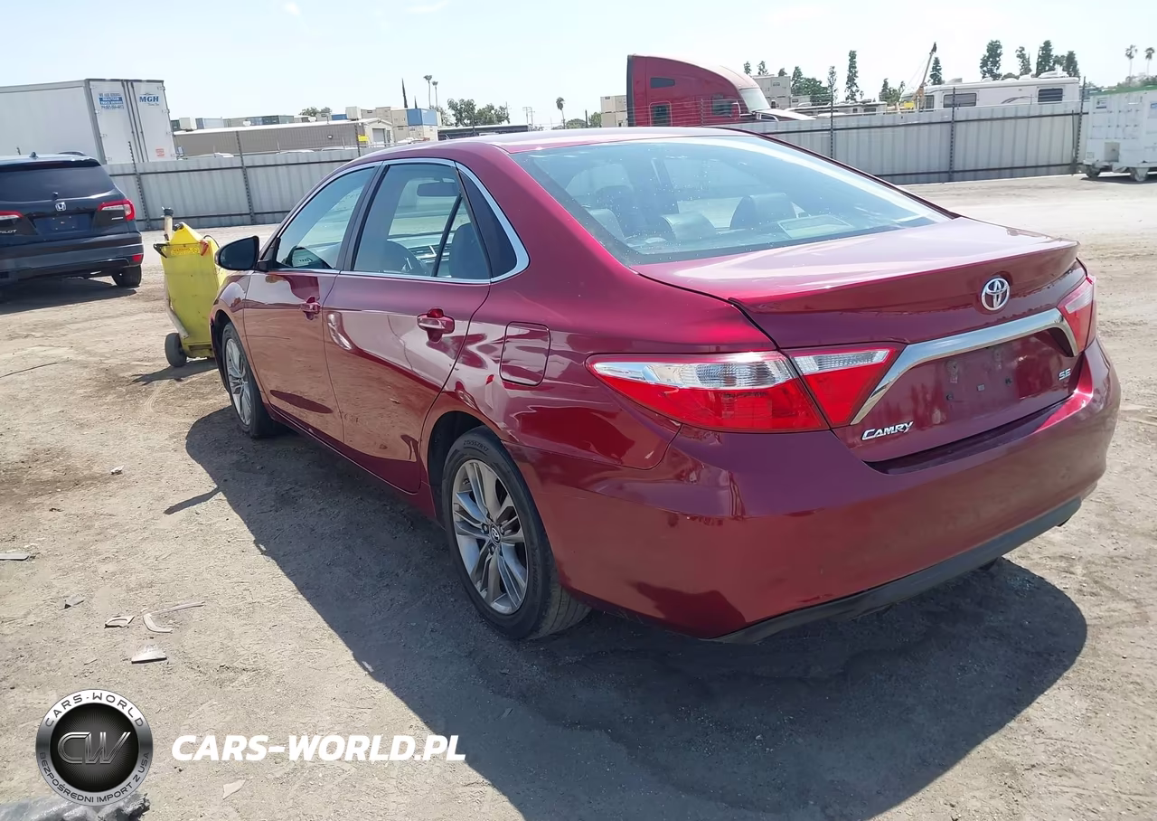 2016 Toyota Camry Se VIN:4T1BF1FK9GU548244 - 3