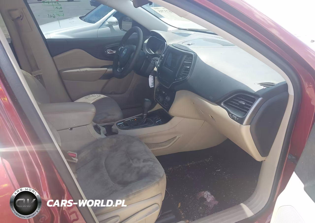 2019 Jeep Cherokee Latitude Fwd VIN:1C4PJLCB1KD439147 - 5