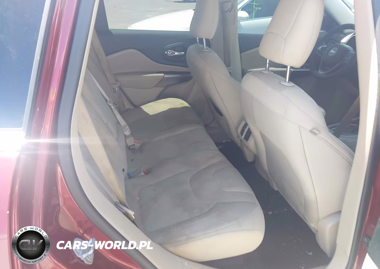 2019 Jeep Cherokee Latitude Fwd VIN:1C4PJLCB1KD439147 - 8