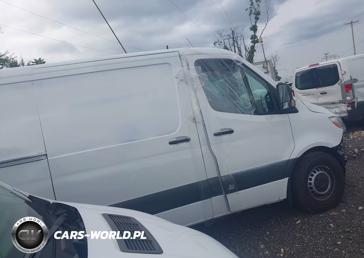 2025 Mercedes-Benz Sprinter 2500 VIN:W1Y4KBHY5ST224962 - 4