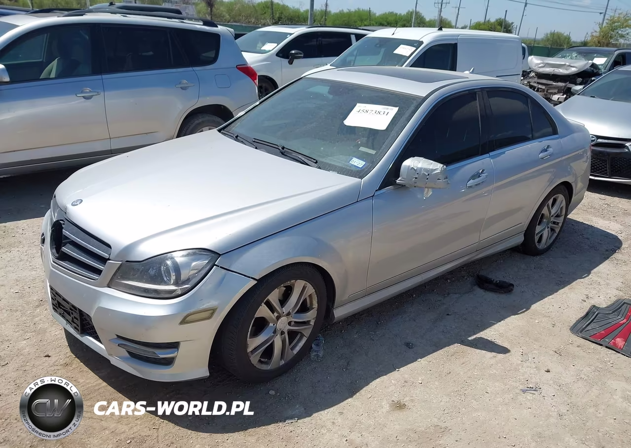 2013 Mercedes-Benz C 300 Sport 4Matic VIN:WDDGF8ABXDA755447 - 2