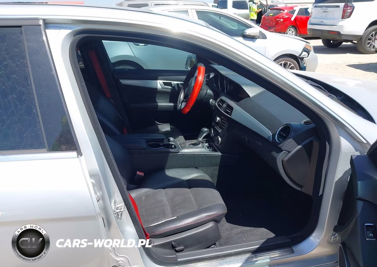 2013 Mercedes-Benz C 300 Sport 4Matic VIN:WDDGF8ABXDA755447 - 5