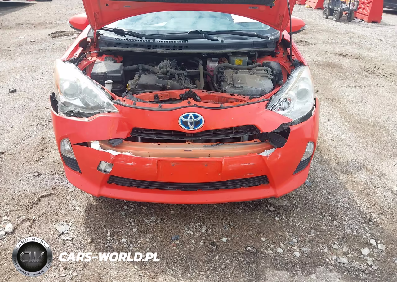 2012 Toyota Prius C Two VIN:JTDKDTB37C1012599 - 10