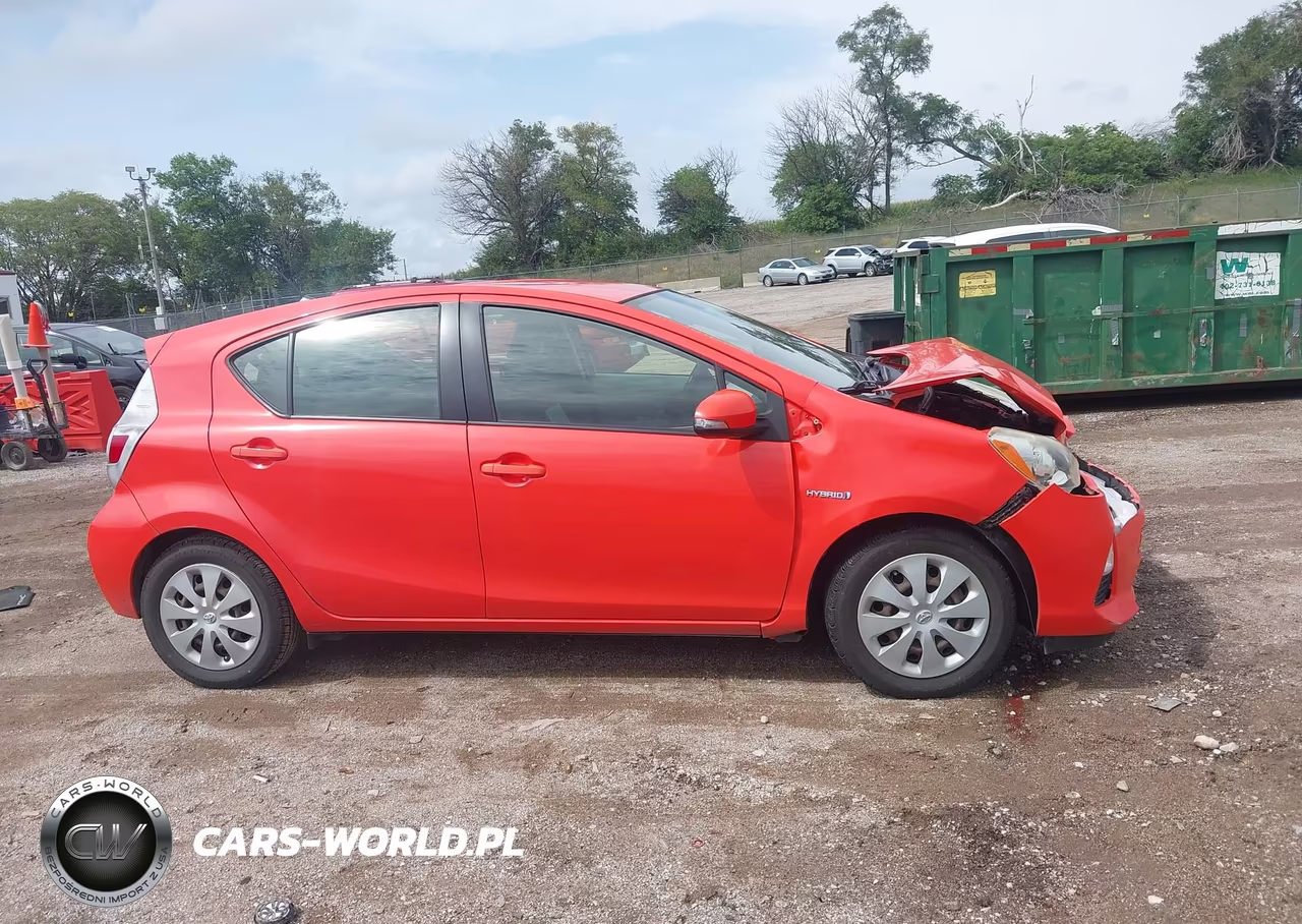 2012 Toyota Prius C Two VIN:JTDKDTB37C1012599 - 13