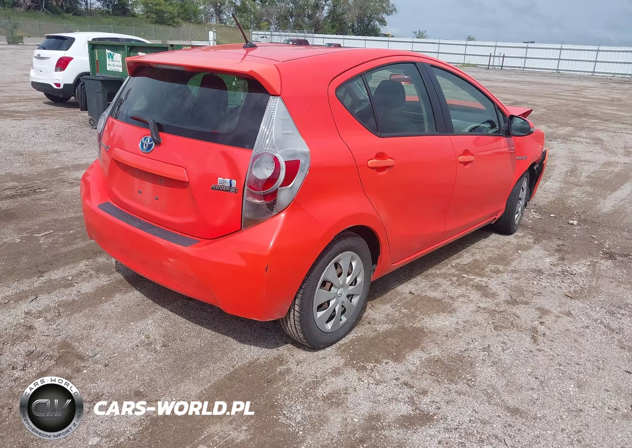 2012 Toyota Prius C Two VIN:JTDKDTB37C1012599 - 4