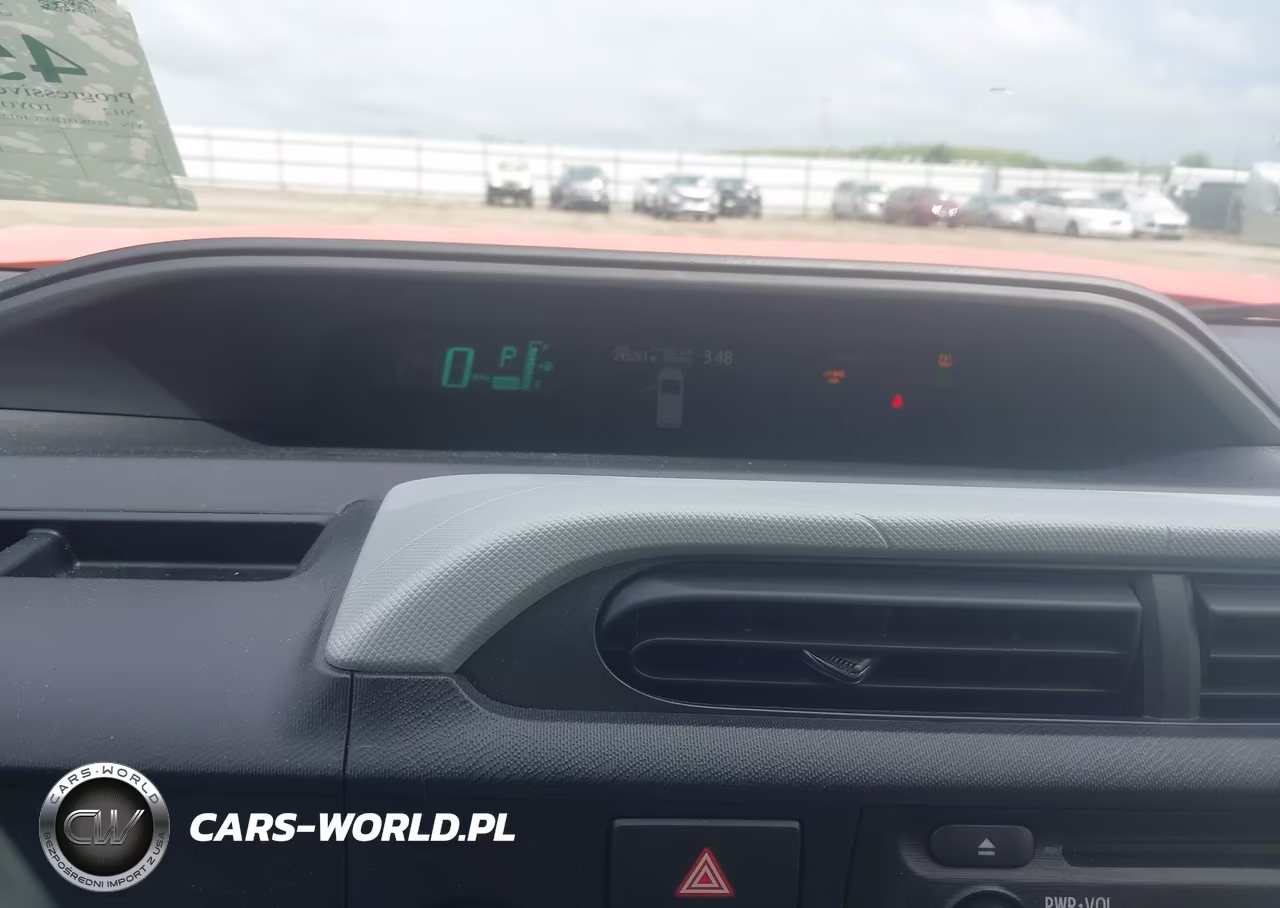 2012 Toyota Prius C Two VIN:JTDKDTB37C1012599 - 7
