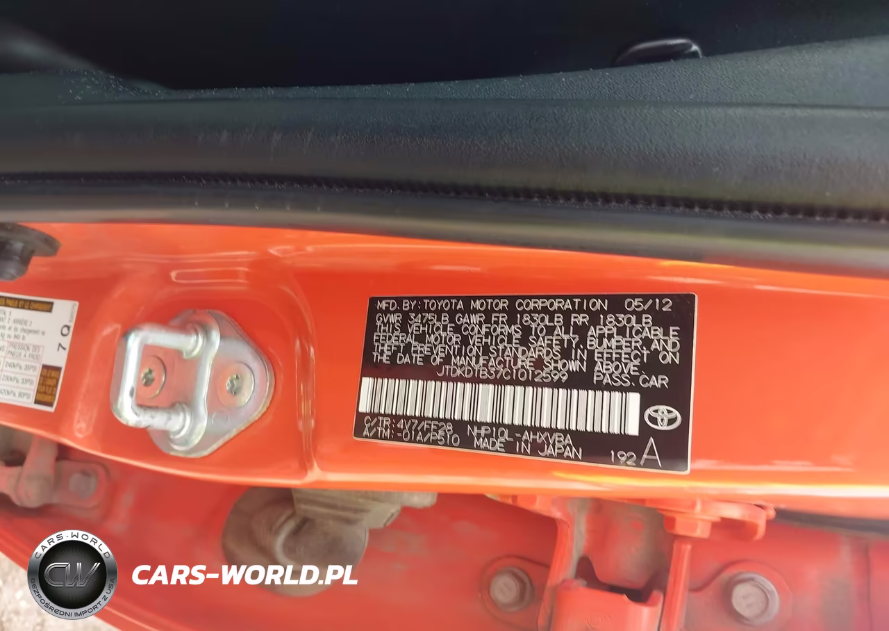 2012 Toyota Prius C Two VIN:JTDKDTB37C1012599 - 9