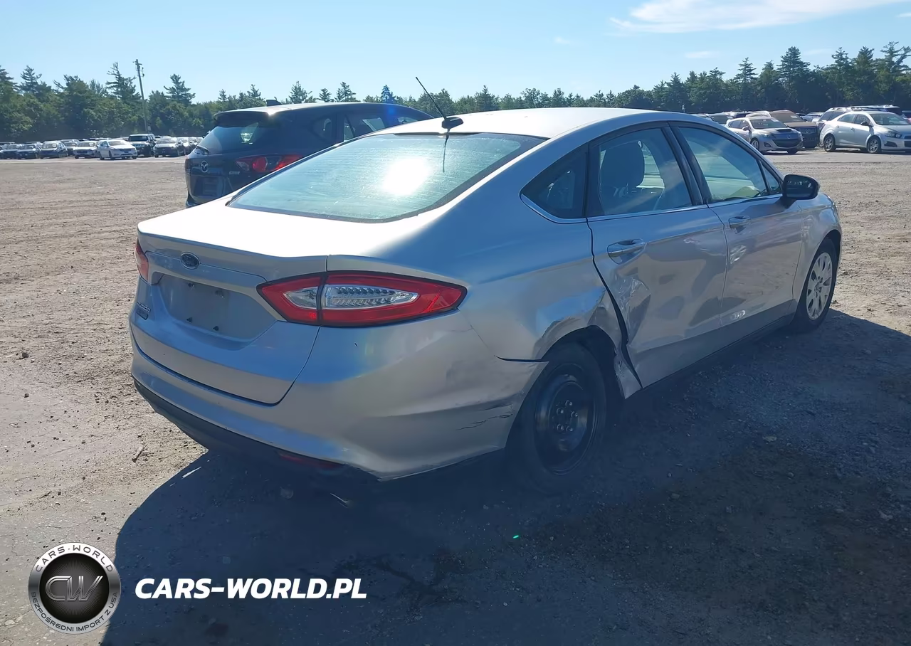 2014 Ford Fusion S VIN:1FA6P0G76E5358860 - 4