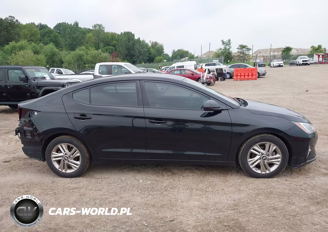 2019 Hyundai Elantra Sel VIN:5NPD84LF1KH418784 - 14