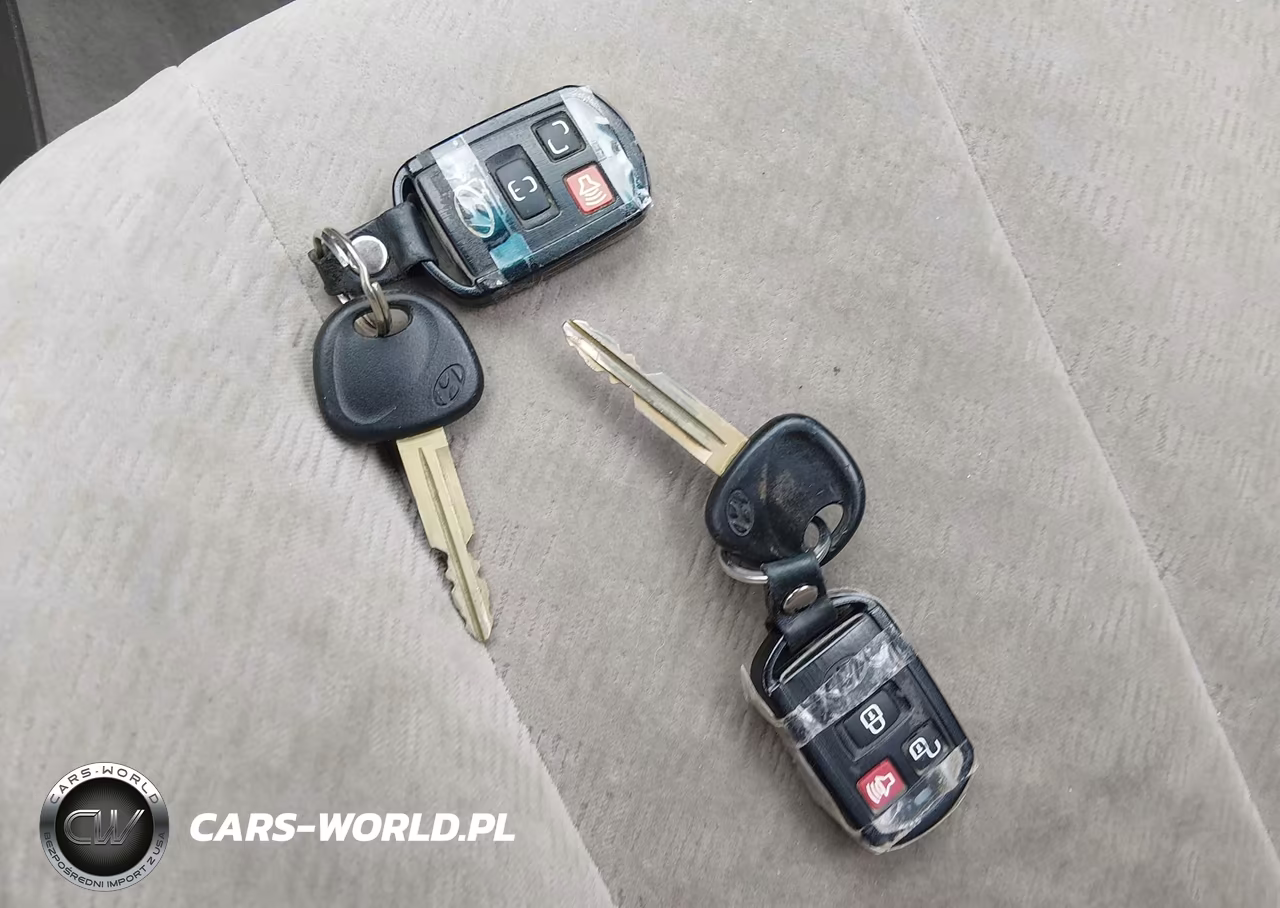 2004 Hyundai Elantra Gls-Gt VIN:KMHDN46D84U869038 - 11