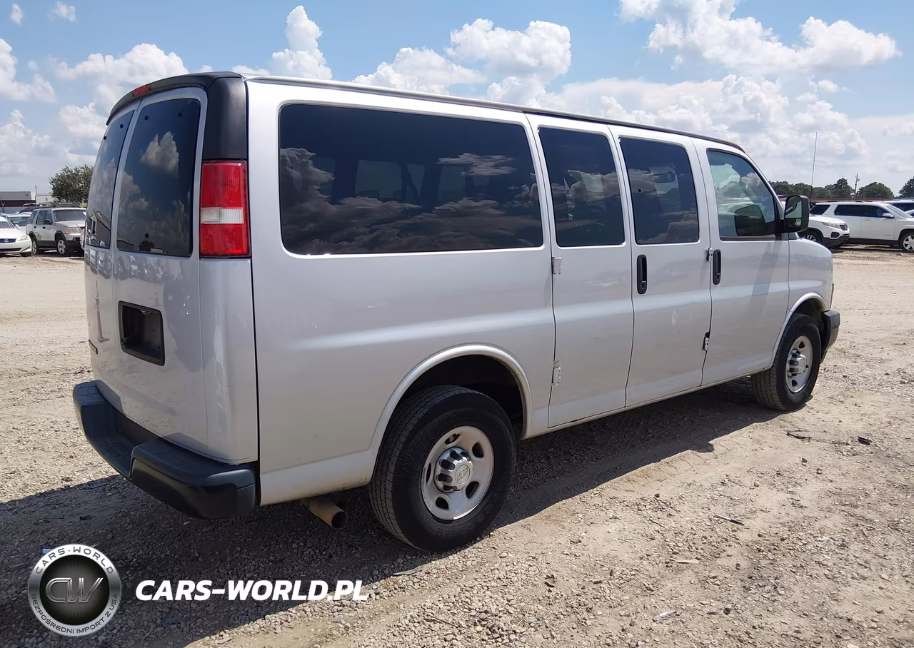 2019 Chevrolet Express 2500 Ls VIN:1GAWGEFGXK1341810 - 4