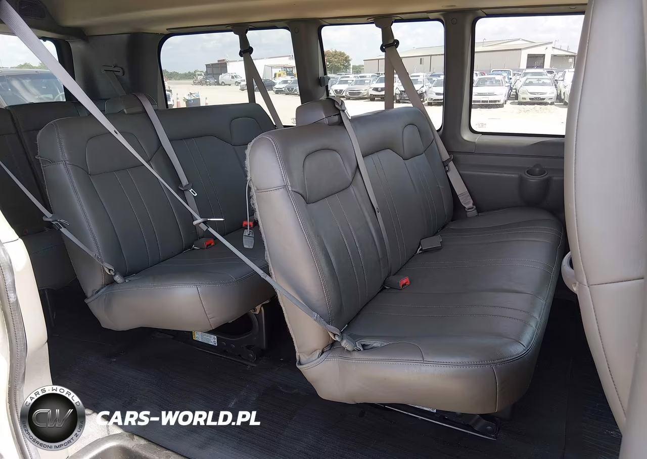 2019 Chevrolet Express 2500 Ls VIN:1GAWGEFGXK1341810 - 8