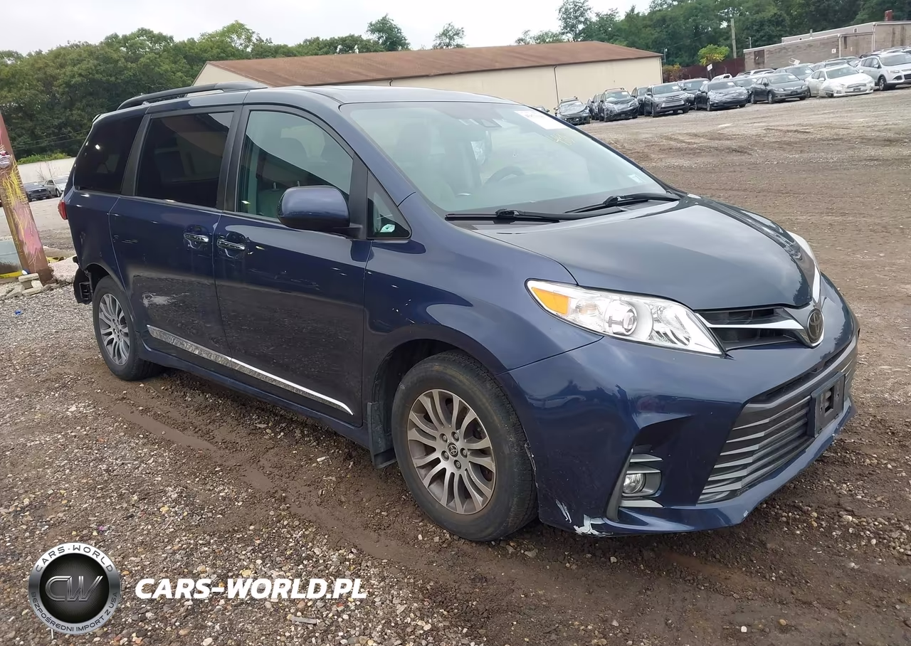 2020 Toyota Sienna Xle