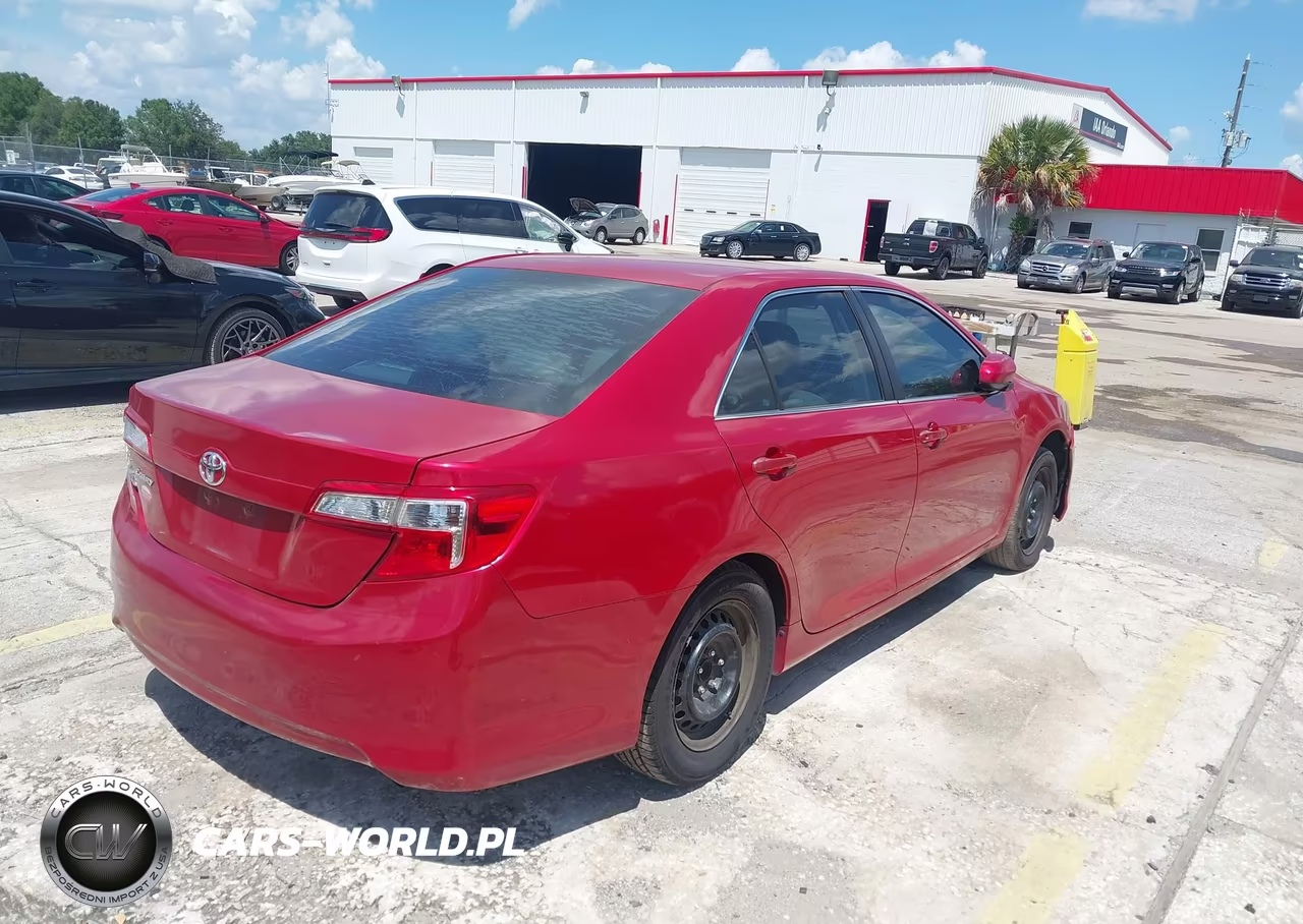 2014 Toyota Camry L VIN:4T1BF1FK6EU779938 - 4