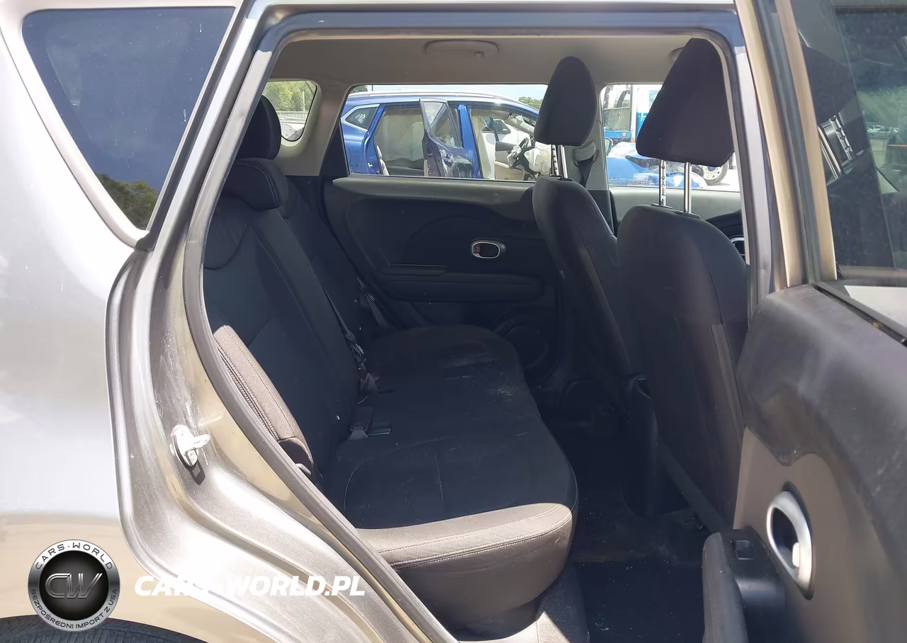 2015 Kia Soul VIN:KNDJN2A23F7175814 - 8