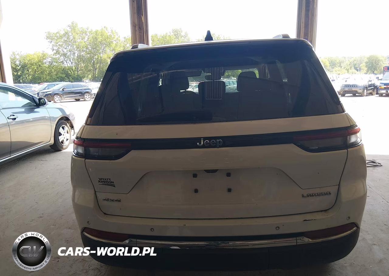 2023 Jeep Grand Cherokee Laredo 4X4 VIN:1C4RJHAG9PC640943 - 16