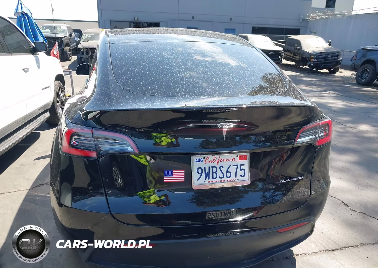 2020 Tesla Model Y Long Range Dual Motor All-Wheel Drive VIN:5YJYGDEE4LF038976 - 16