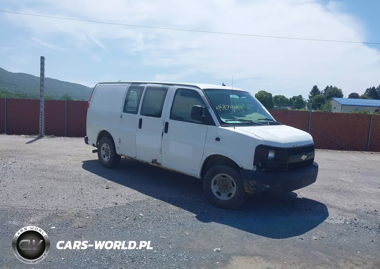 2011 Chevrolet Express 2500 VIN:1GCWGFCA5B1181624 - 1