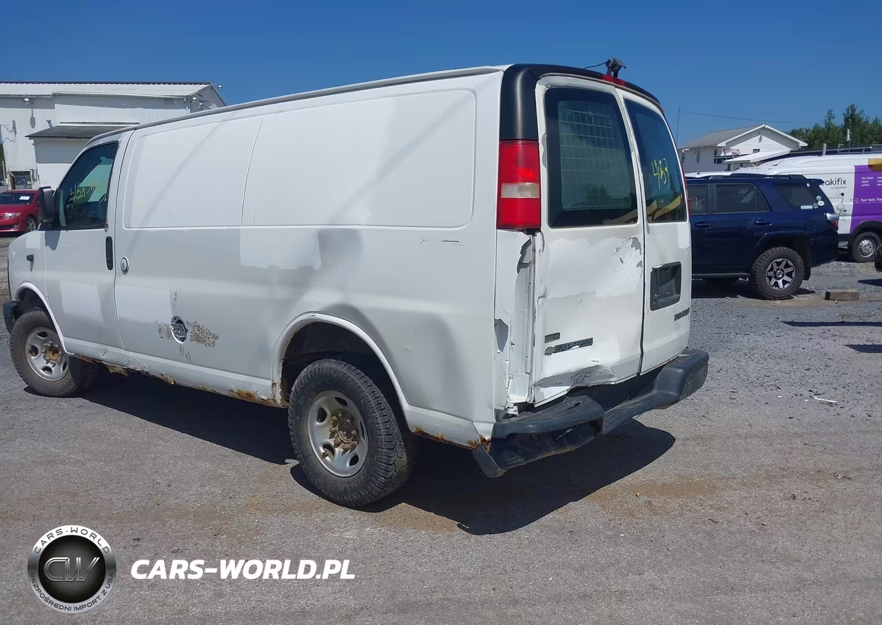 2011 Chevrolet Express 2500 VIN:1GCWGFCA5B1181624 - 12