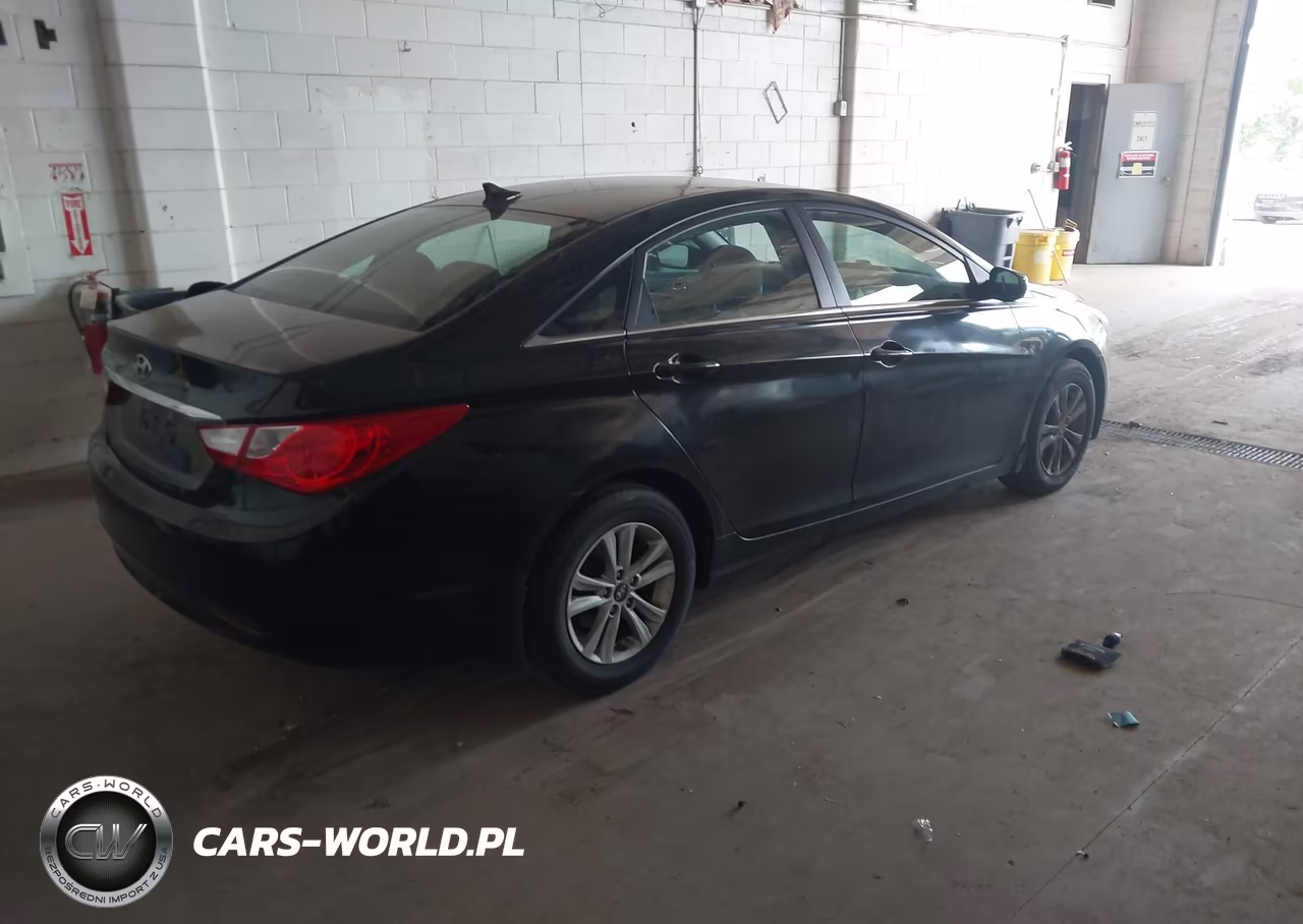 2011 Hyundai Sonata Gls VIN:5NPEB4AC8BH300228 - 4