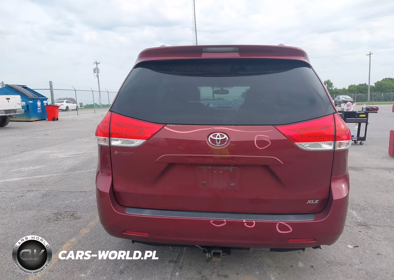 2012 Toyota Sienna Xle V6 8 Passenger VIN:5TDYK3DC2CS251235 - 17
