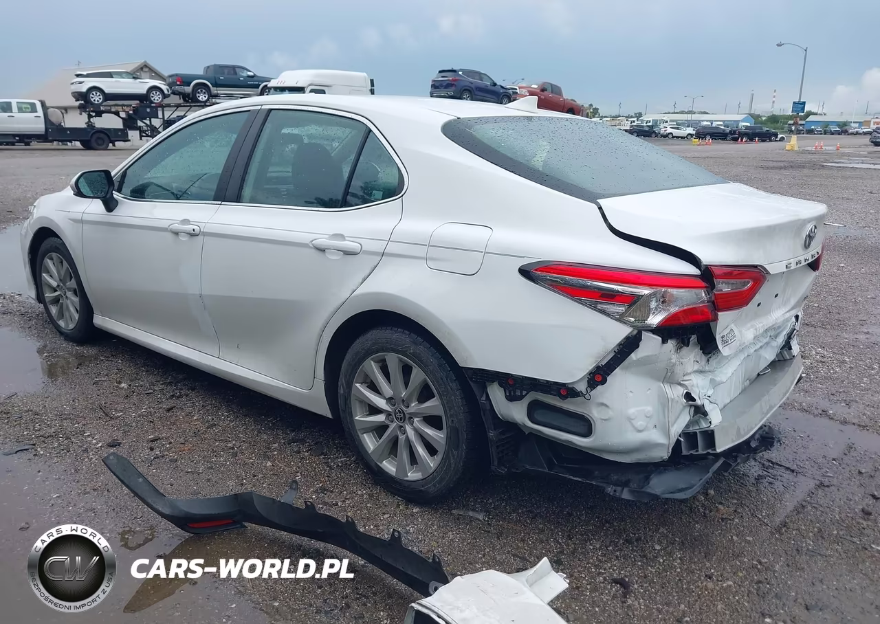 2020 Toyota Camry Le VIN:4T1C11AK9LU959048 - 3