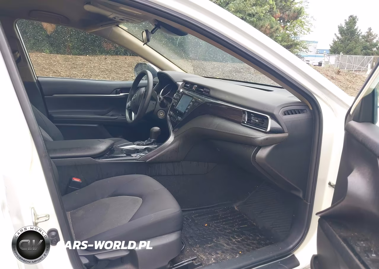 2020 Toyota Camry Le VIN:4T1C11AK9LU959048 - 5