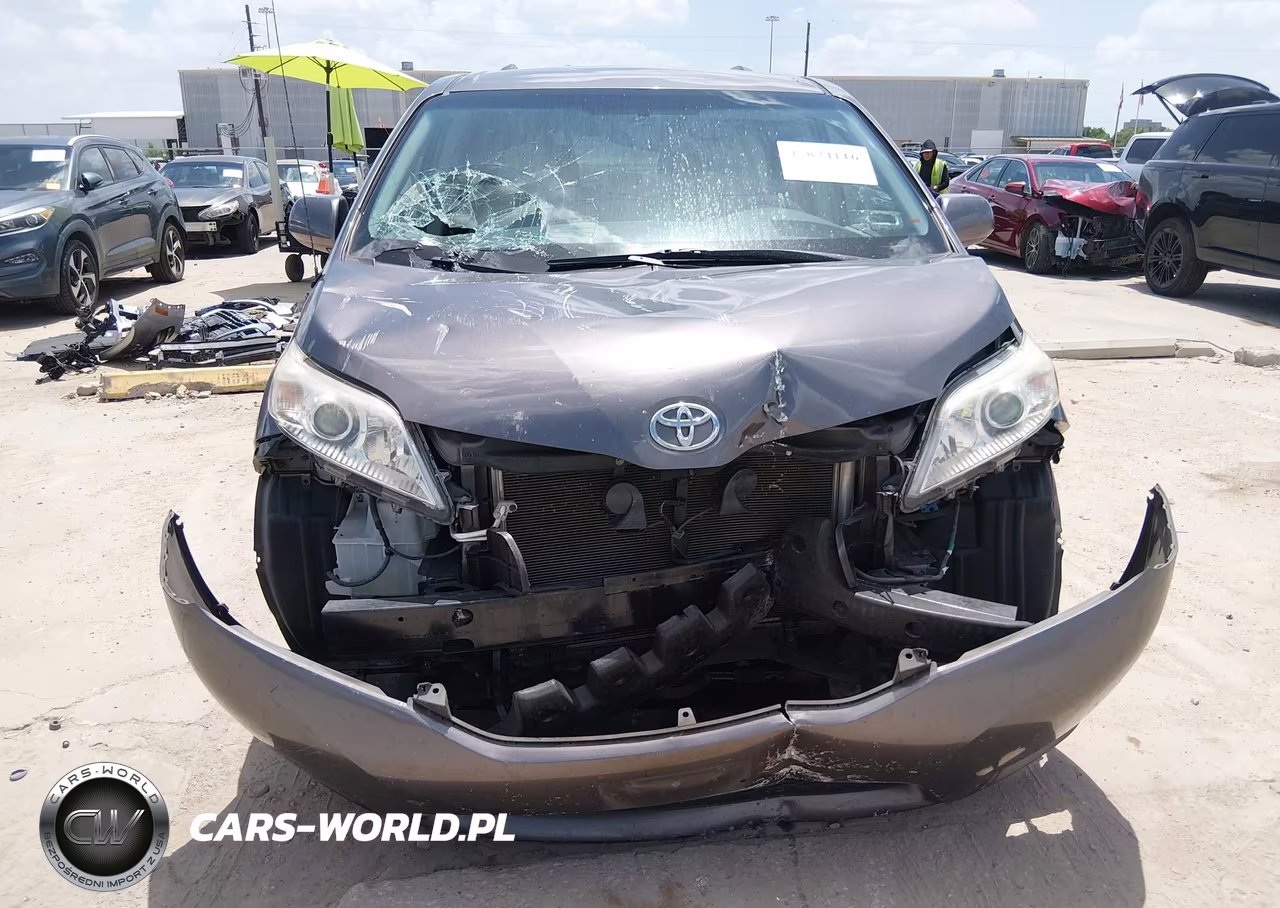 2012 Toyota Sienna Le V6 8 Passenger VIN:5TDKK3DC3CS274576 - 12