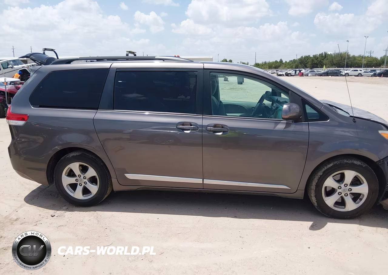 2012 Toyota Sienna Le V6 8 Passenger VIN:5TDKK3DC3CS274576 - 13