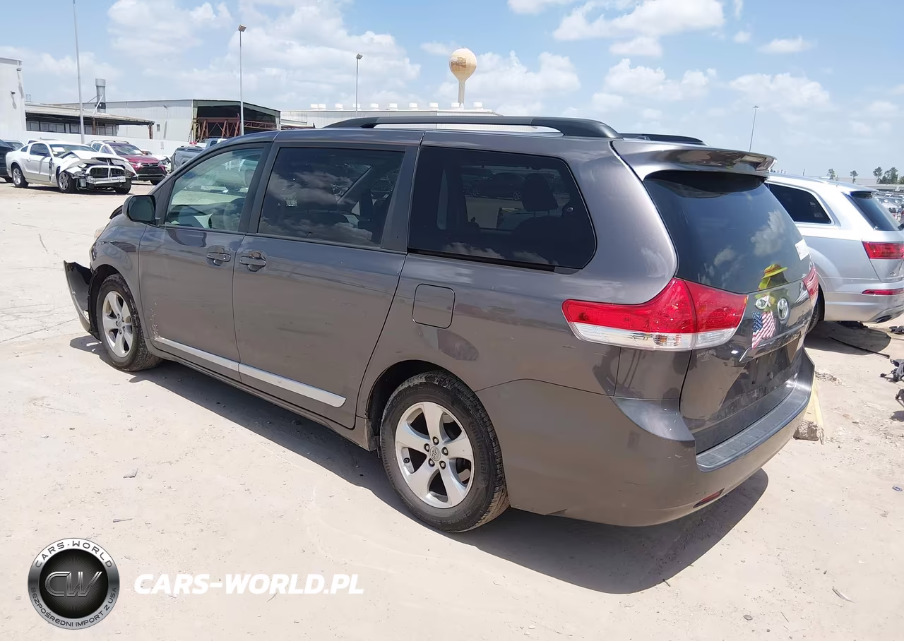 2012 Toyota Sienna Le V6 8 Passenger VIN:5TDKK3DC3CS274576 - 3