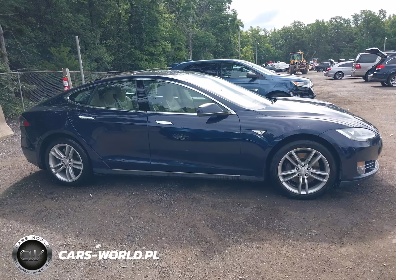 2015 Tesla Model S 60-70-85 VIN:5YJSA1S19FFP72511 - 13