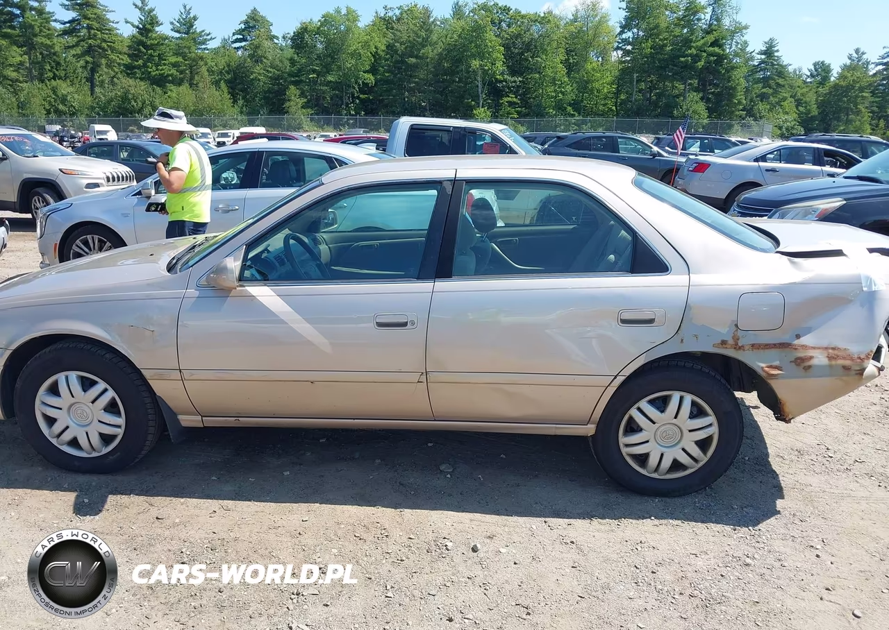 2000 Toyota Camry Le VIN:4T1BG22K3YU926620 - 14