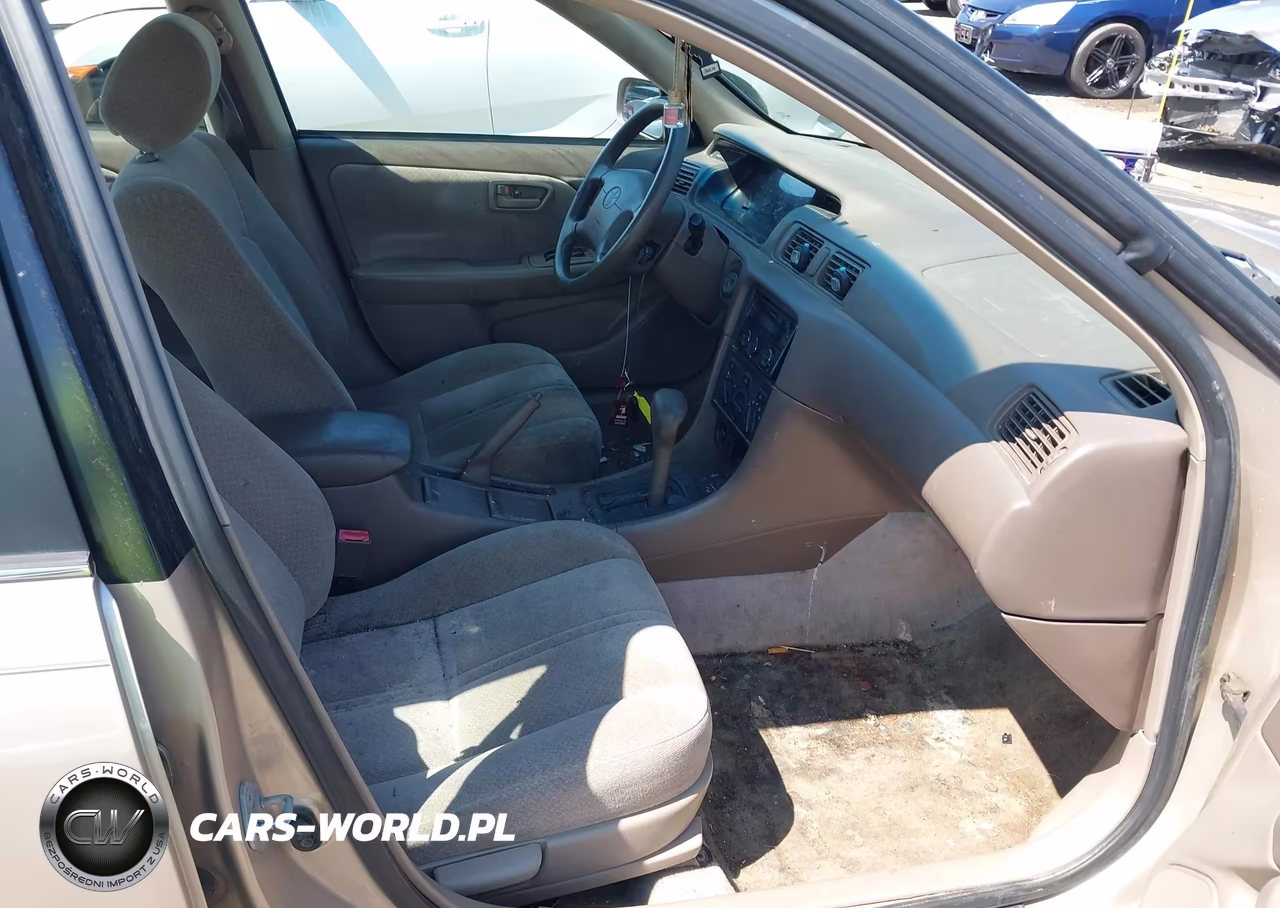 2000 Toyota Camry Le VIN:4T1BG22K3YU926620 - 5