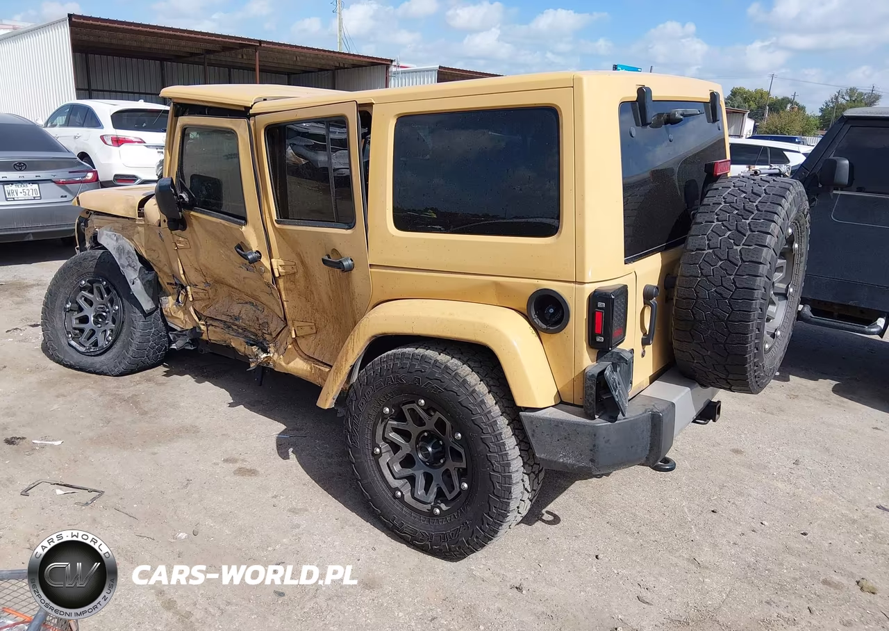 2013 Jeep Wrangler Unlimited Sahara VIN:1C4BJWEG9DL617979 - 3