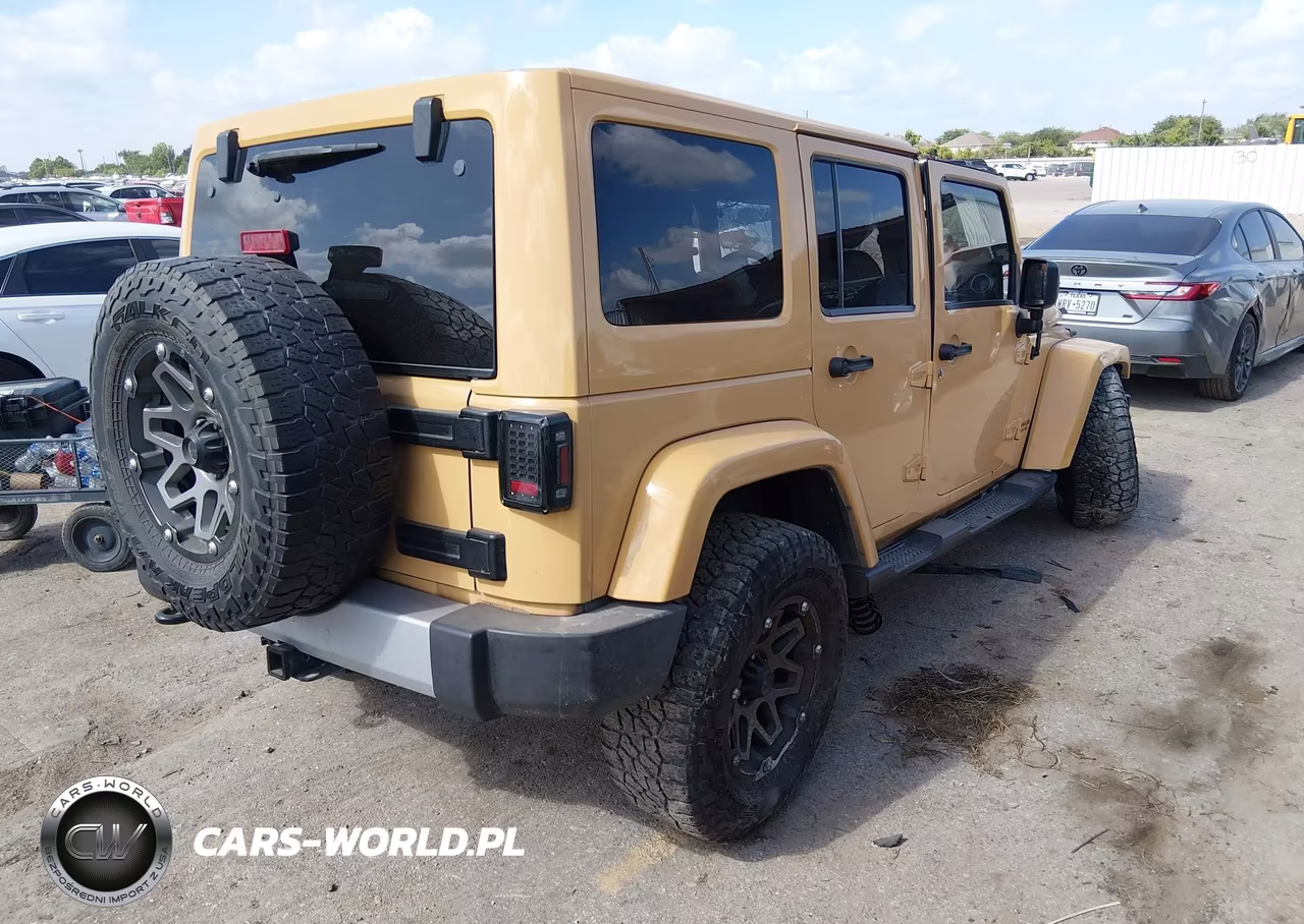 2013 Jeep Wrangler Unlimited Sahara VIN:1C4BJWEG9DL617979 - 4