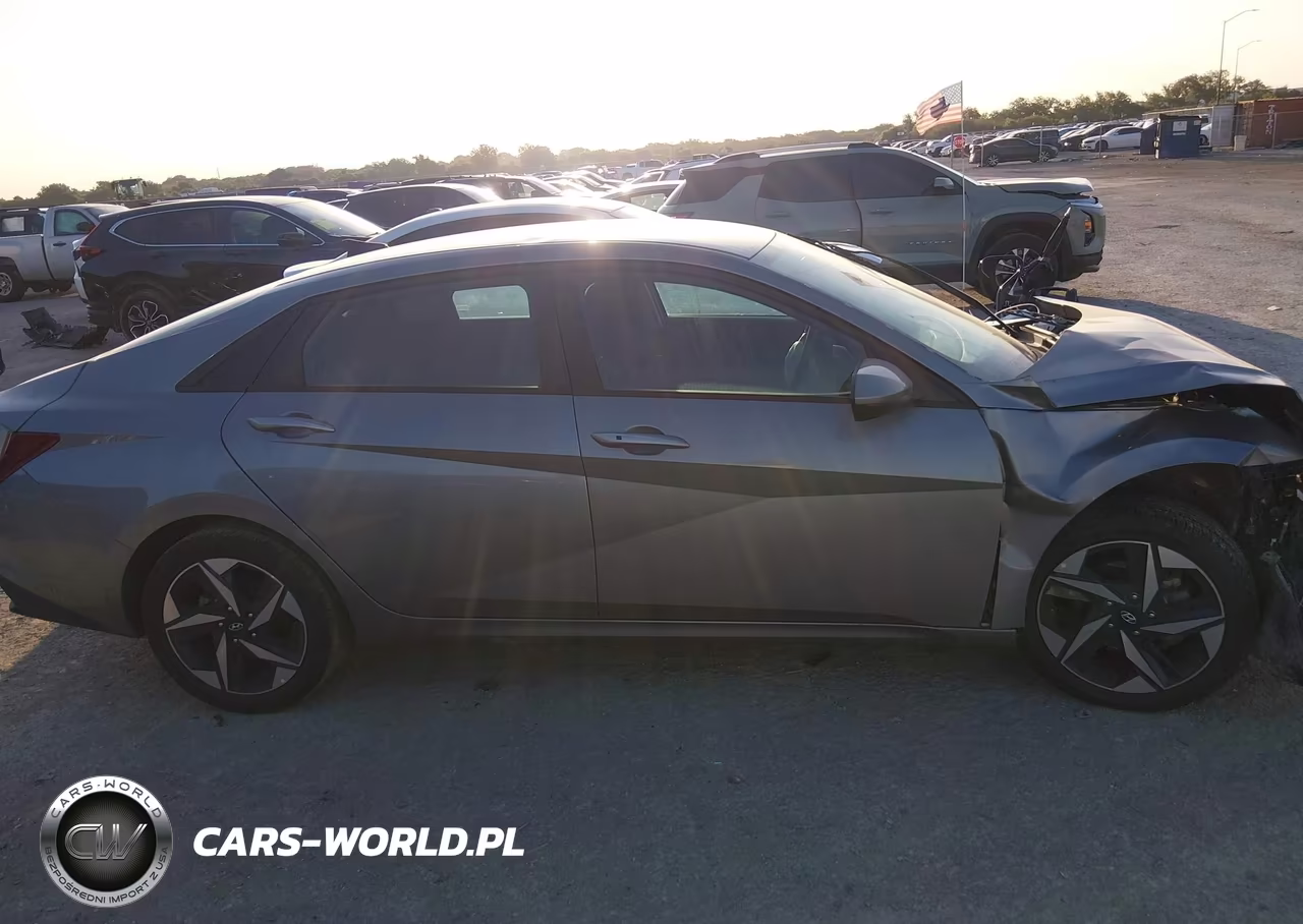 2023 Hyundai Elantra Sel VIN:KMHLS4AG3PU556845 - 13