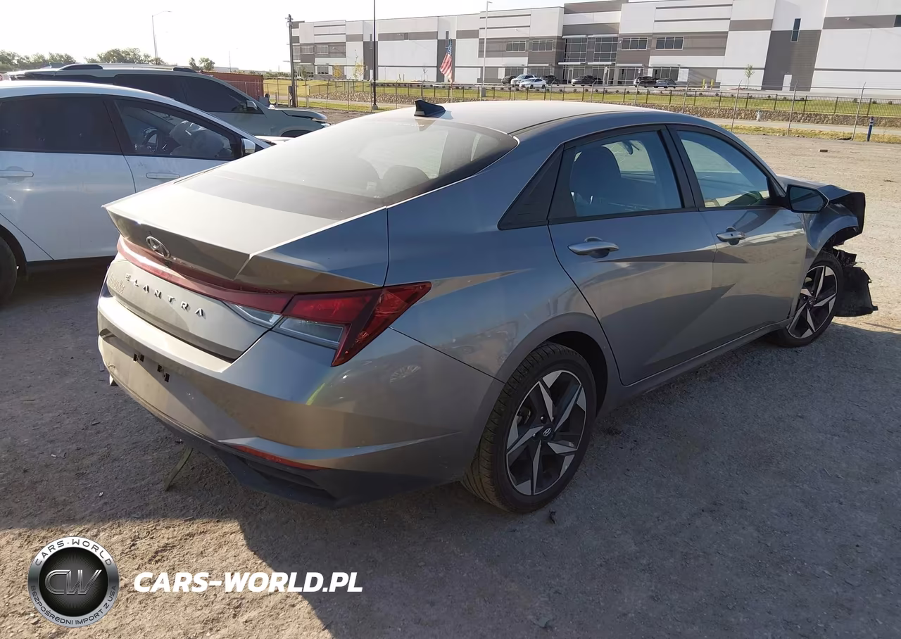 2023 Hyundai Elantra Sel VIN:KMHLS4AG3PU556845 - 4