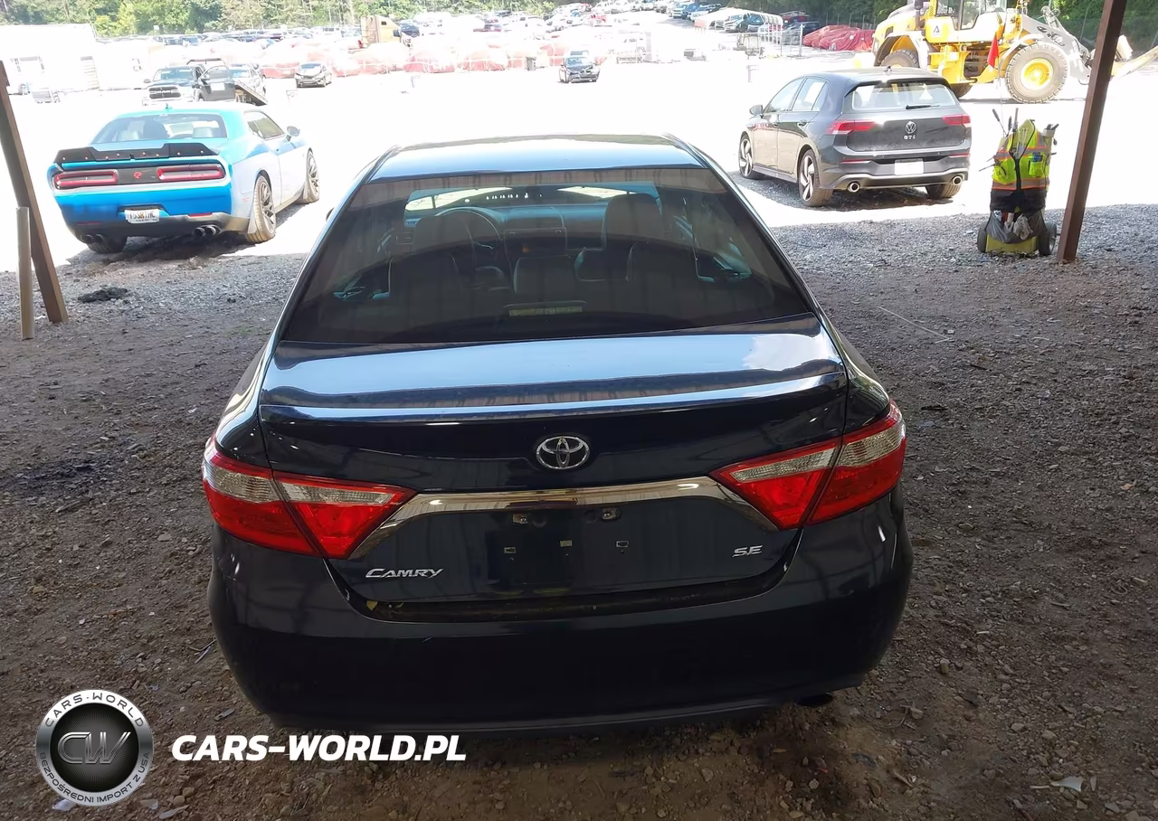 2016 Toyota Camry Se VIN:4T1BF1FK3GU139155 - 16