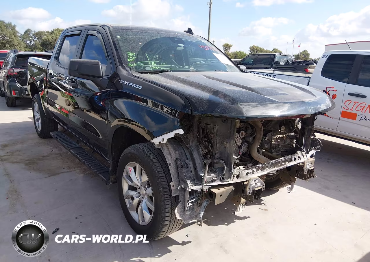 2022 Chevrolet Silverado 1500 2Wd Short Bed Custom – zdjęcie 1 z 17