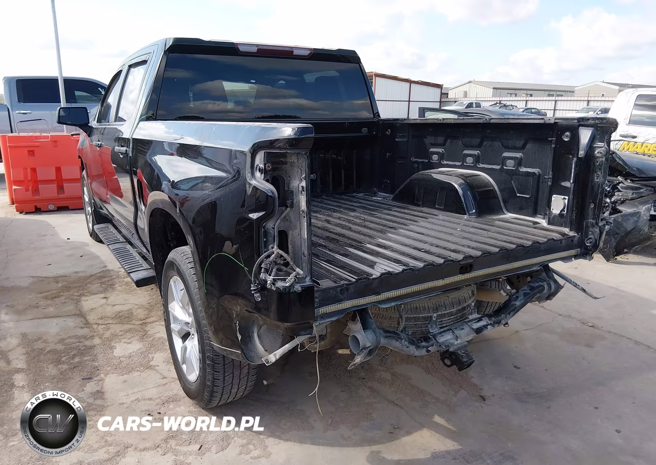 2022 Chevrolet Silverado 1500 2Wd Short Bed Custom VIN:1GCPABEK3NZ607918 - 3