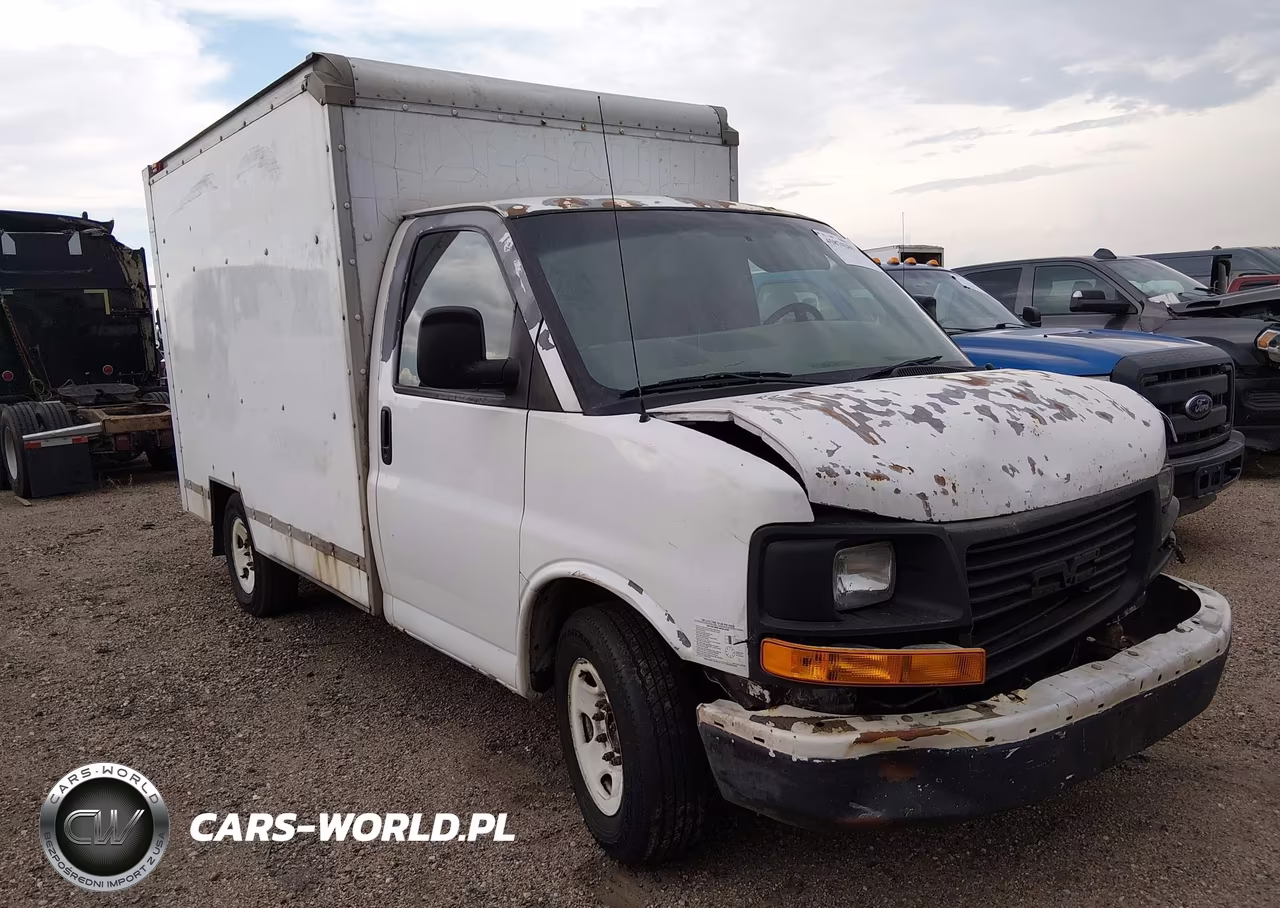 2007 GMC Savana Cutaway Work Van VIN:1GDGG31V771904031 - 1