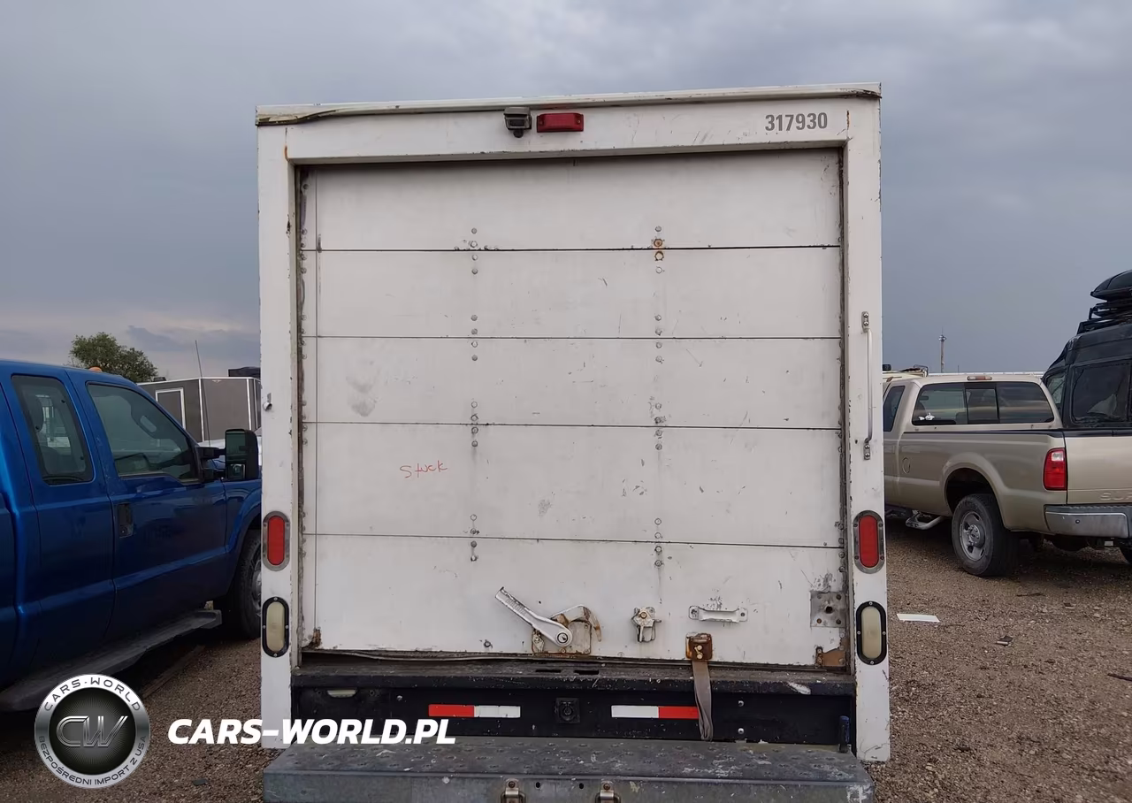 2007 GMC Savana Cutaway Work Van VIN:1GDGG31V771904031 - 15