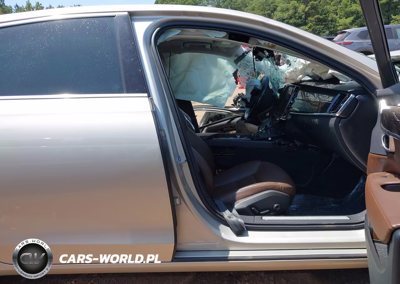 2018 Volvo S90 T5 Momentum VIN:LVY982AK5JP006356 - 5