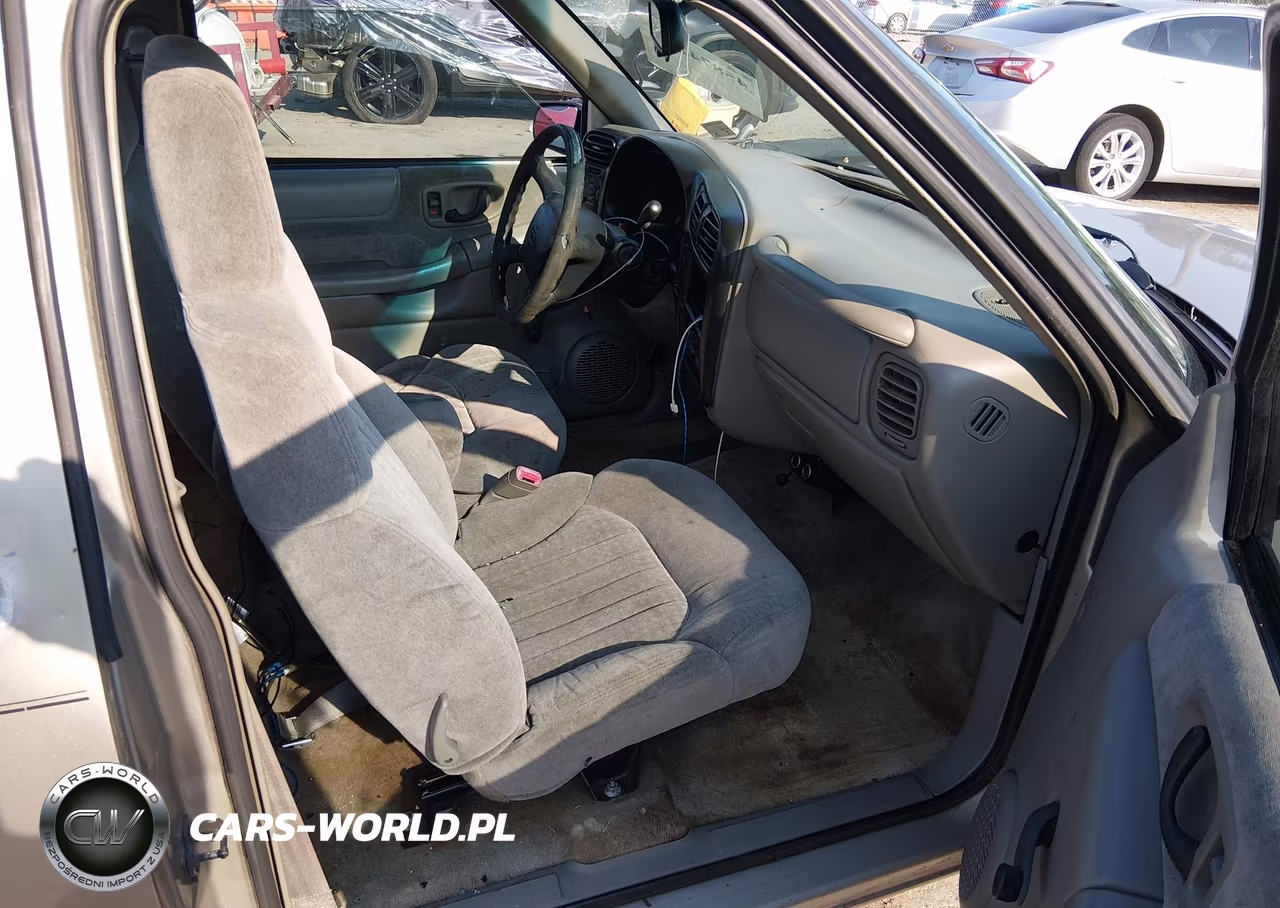 2000 Chevrolet S-10 Ls VIN:1GCCS1450YK278240 - 5