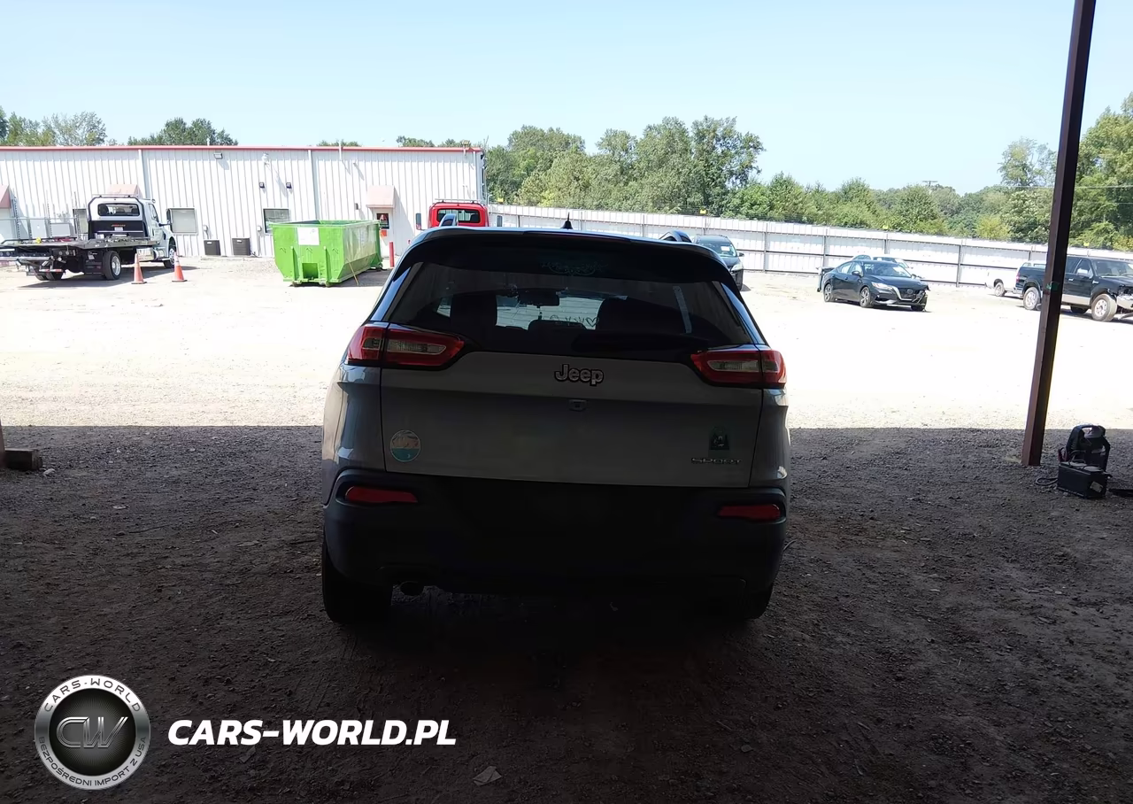 2015 Jeep Cherokee Sport VIN:1C4PJLAB8FW732363 - 16