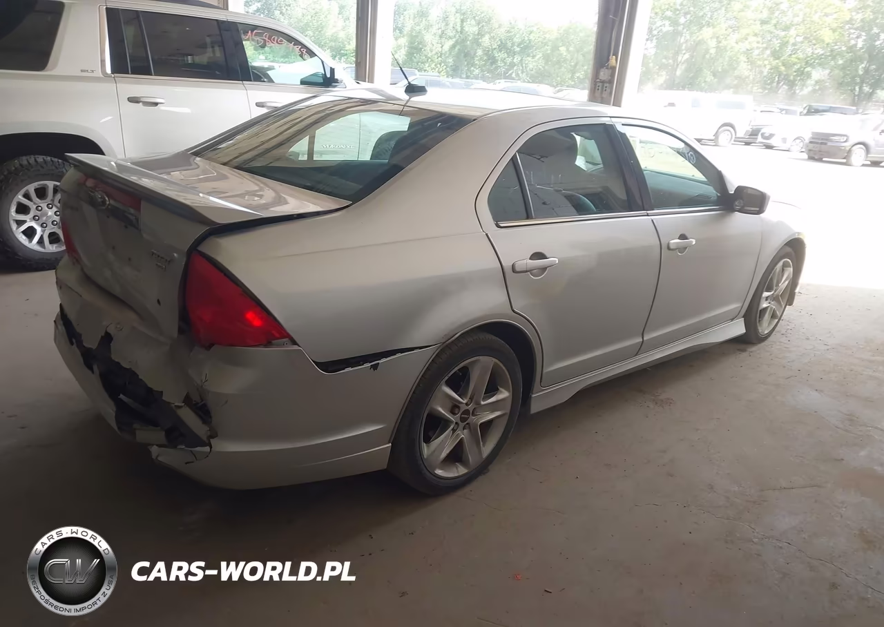 2012 Ford Fusion Sport VIN:3FAHP0DC0CR165592 - 4