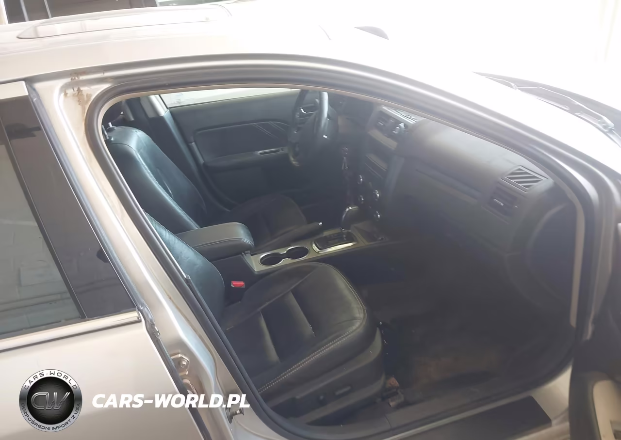 2012 Ford Fusion Sport VIN:3FAHP0DC0CR165592 - 5