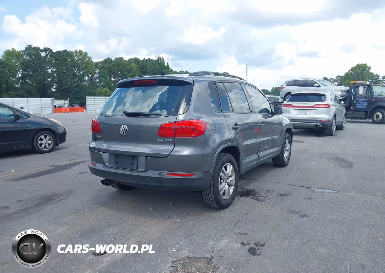 2015 Volkswagen Tiguan S VIN:WVGAV7AX7FW565695 - 4